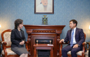 New Ambassador of China to Mongolia presents her credentials