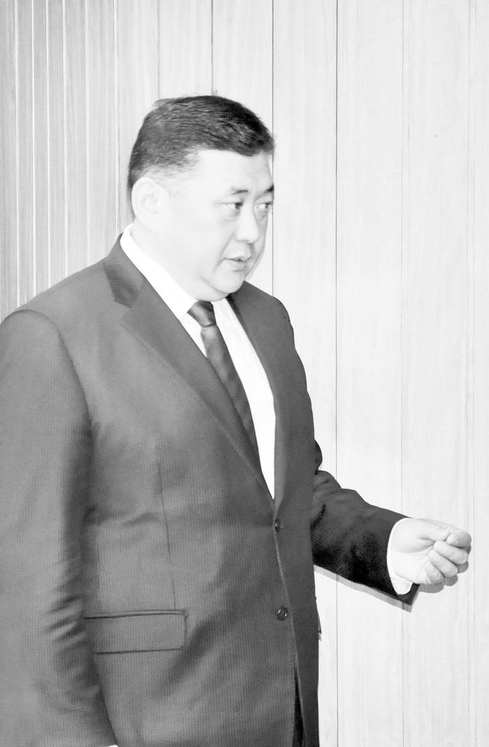 Хотын дарга асан М.Энхболд