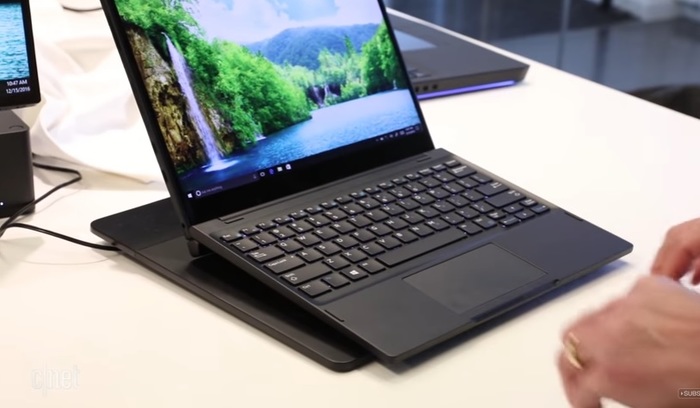 Утасгүй дэлгэцийн холболт болон цэнэглэгч бүхий Dell Latitude 5285 2-in-1 (Зураг: Patrick Moorhead)