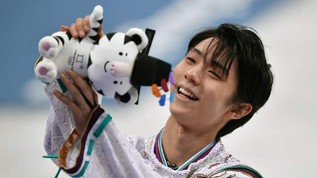 Сочигийн олимпийн аварга Японы Юүзүрү Ханю Пёнчанд түрүүлэв.