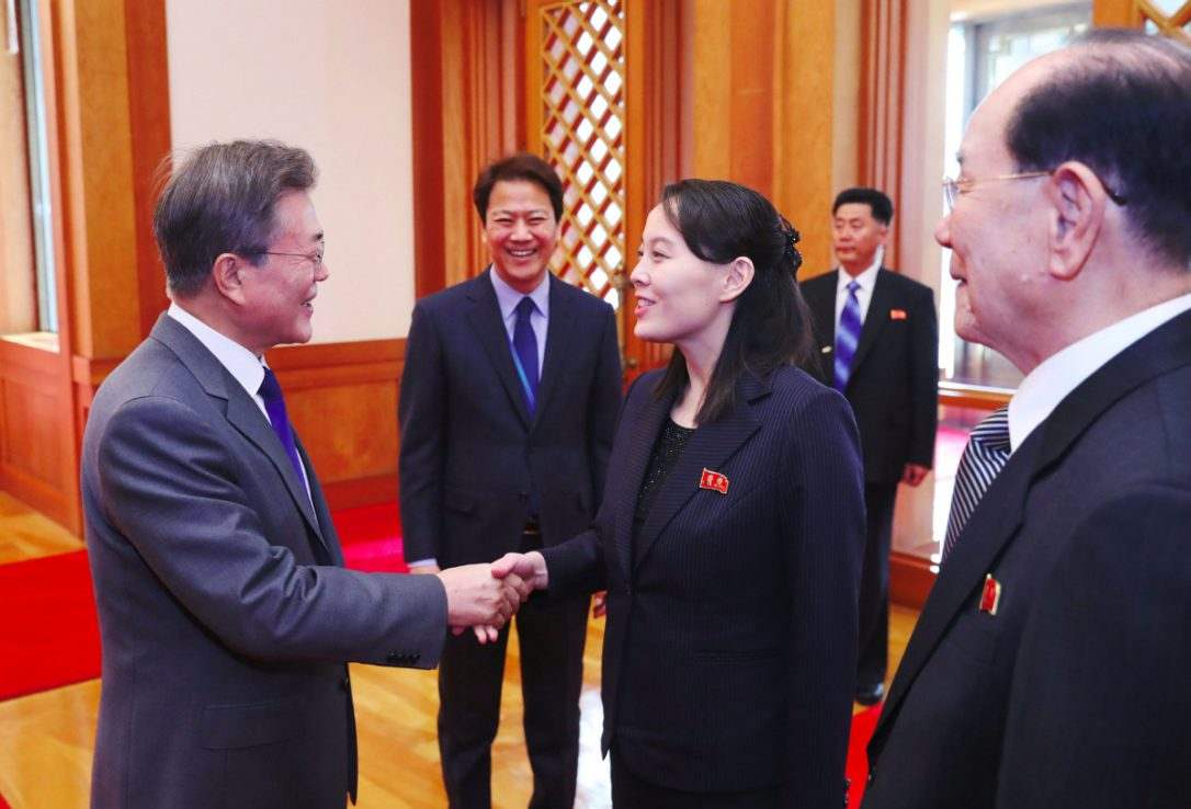 Ким Ёо Жон Өмнөд Солонгосын ерөнхийлөгчтэй уулзав