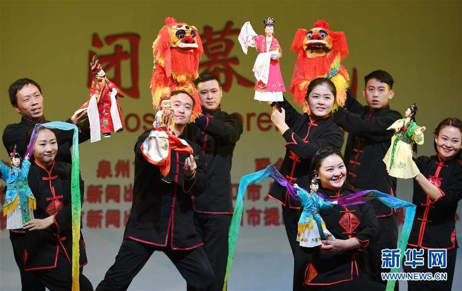 Хятадын Жиньжян хотын Бээлийн хүүхэлдэйн театр болон Жанжоу хотын хүүхэлдэйн театрын жүжигчдийн хамтарсан “Бээлийн дэх цэцэг” жүжиг.