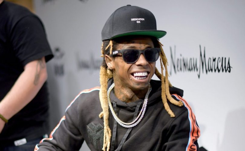 Рэппэр Lil Wayne шоронд хоригдсоны дараа цомгийнх нь борлуулалт өсчээ