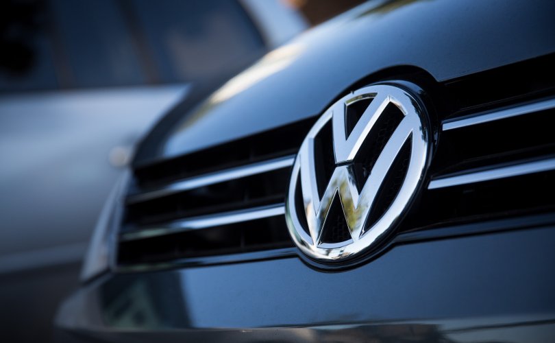 “Volkswagen” “Suzuki Motor”-ын хувьцааны 20 хувийг худалдаж авна