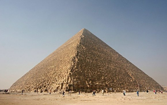 Пирамидын далдын хүч