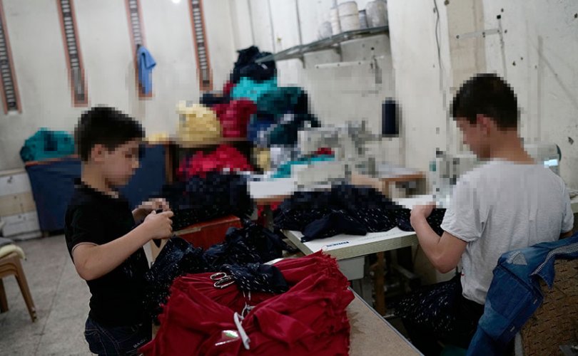 Туркийн үйлдвэрт дүрвэгсдийн хүүхдүүдийг ажиллуулж байна
