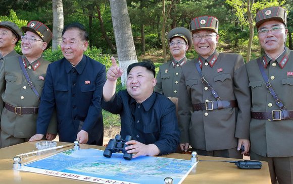 Хойд Солонгос гурван пуужин харвалаа