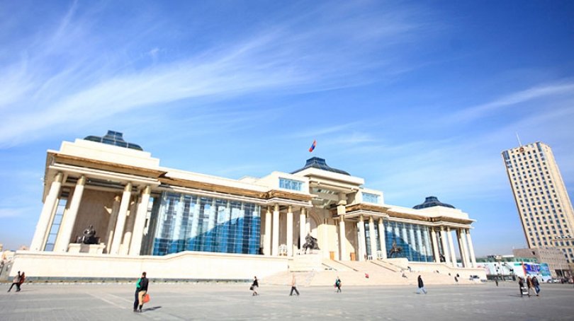Монголд улс орноо хөгжүүлэх уураг тархи байна уу?