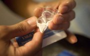 Хар тамхи хэрэглэгчдийн 92 хувь нь 35-аас доош насныхан