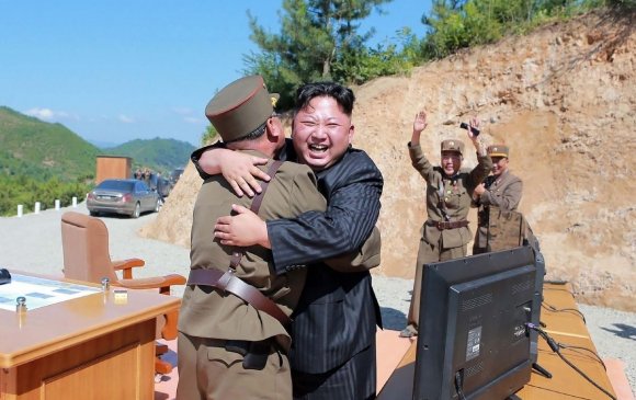 Хойд Солонгос устөрөгчийн бөмбөг бүтээснээ зарлалаа