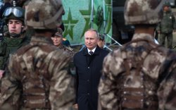 Владимир Путин Монголын хоёр офицерыг шагнажээ