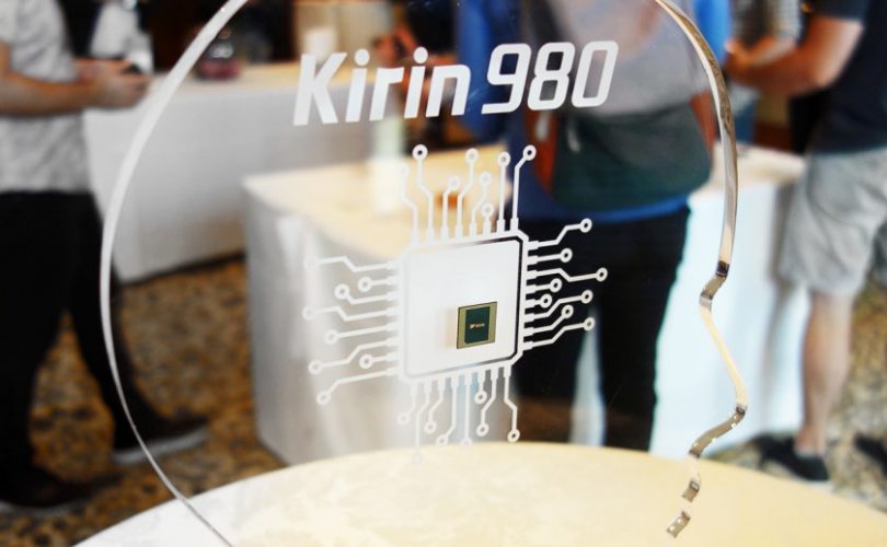 Huawei дэлхийн хамгийн хүчтэй Kirin-980 процессор танилцууллаа