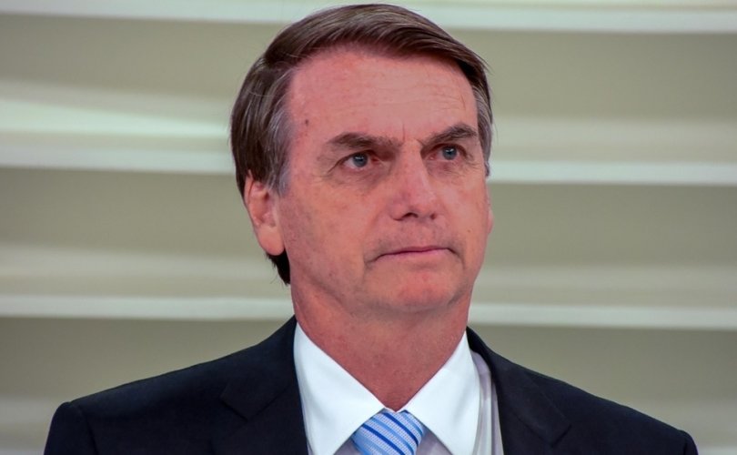 Бразилийн ерөнхийлөгчийн сонгуульд нэр дэвшигч хутгалуулжээ
