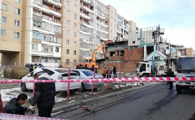 Цамбагаравын “балгас”-ыг албадан буулгаж байна