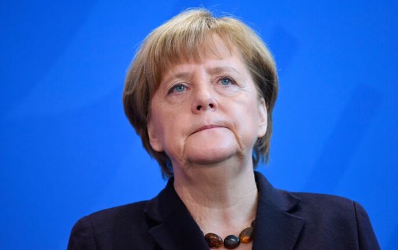 Баварийн сонгууль Меркелийн эрин үеийн төгсгөлийг зөгнөлөө