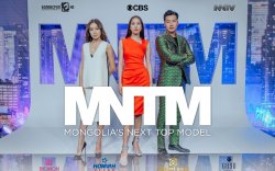Гурван топ “Mongolia’s next top model”шоуг шүүнэ