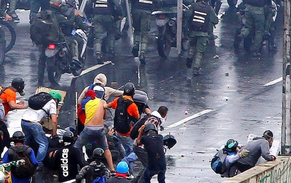 Венесуэлийн поп амлалт ба хоосон лангуу