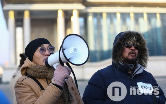 ЖДҮчдээ мартсан "Нэхүүл"-ийнхэн М.Энхболдыг огцрохыг шаардав