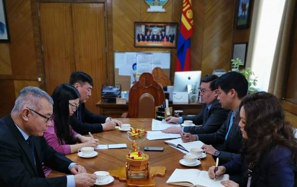 Монгол улс БНХАУ-тай дипломат харилцаа тогтоосны 70 жилийн ой энэ онд тохиож байна