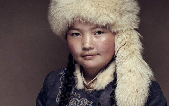 Н.Айшолпан: Би Монголд төрж өссөн казах охин