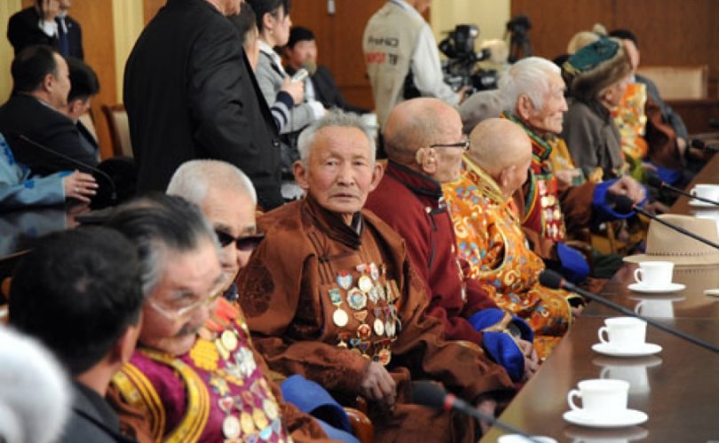 Монголд 100-гаас дээш настай 116 өндөр настан бий