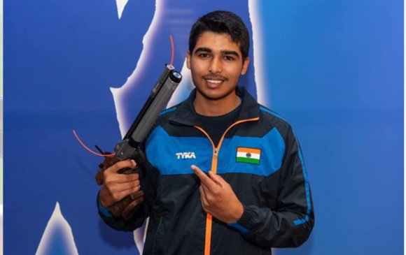 17 настай Энэтхэг залуу олимпийн эрхээ авчээ