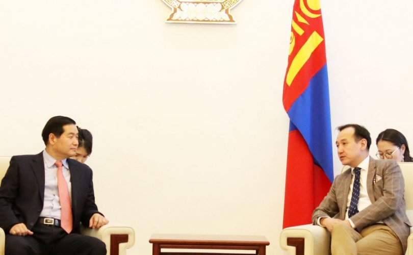 Д.Цогтбаатар БНСУ-аас Монгол Улсад суугаа Элчин сайдыг хүлээн авч уулзав