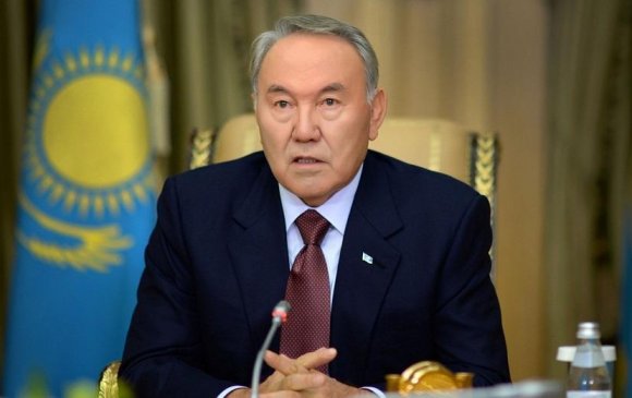 Назарбаев засгийн газраа огцрууллаа