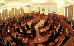 Монголын парламент шүүх эрх мэдэл хийгээд авлигатай тэмцэх байгууллагын хараат бус байдалд халдлаа
