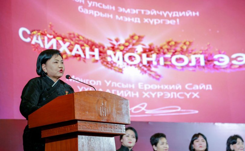 Д.Оюунхорол: 83,3 мянган ээжийг Монголын төр хэлмэгдүүлсэн