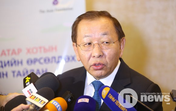 П.Цагаан: Монголд тогтворгүй байдлын хямрал нүүрлээд байна