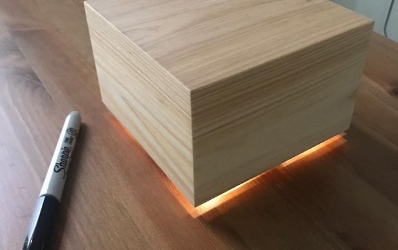 Марк Цукерберг “унтуулагч хайрцаг” зохион бүтээжээ