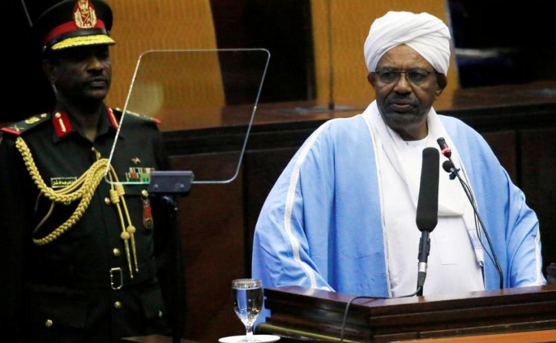 Суданд цэргийн эргэлт гарч, Ерөнхийлөгчөө огцрууллаа