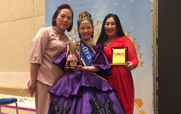 Монгол охид “Дэлхийн бяцхан мисс-2019” тэмцээний тэргүүн титмийг  хүртжээ