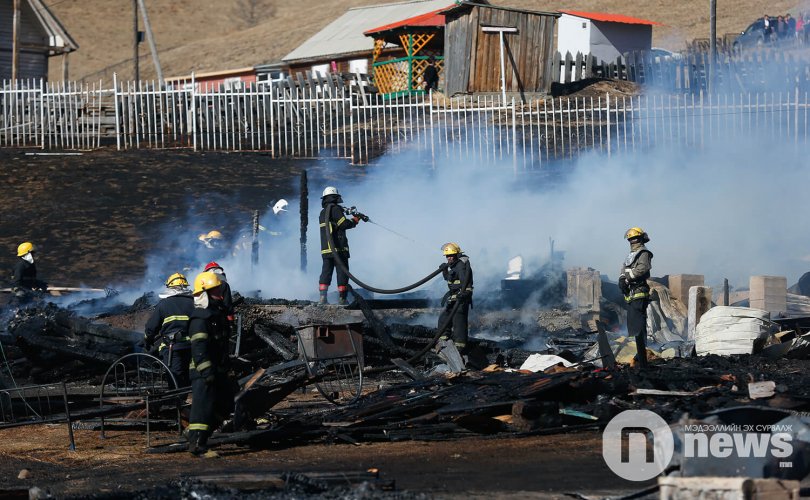 Гагнуурын оч алдсаны улмаас Гоодойн зуслангийн 16 айл бүрэн шатлаа