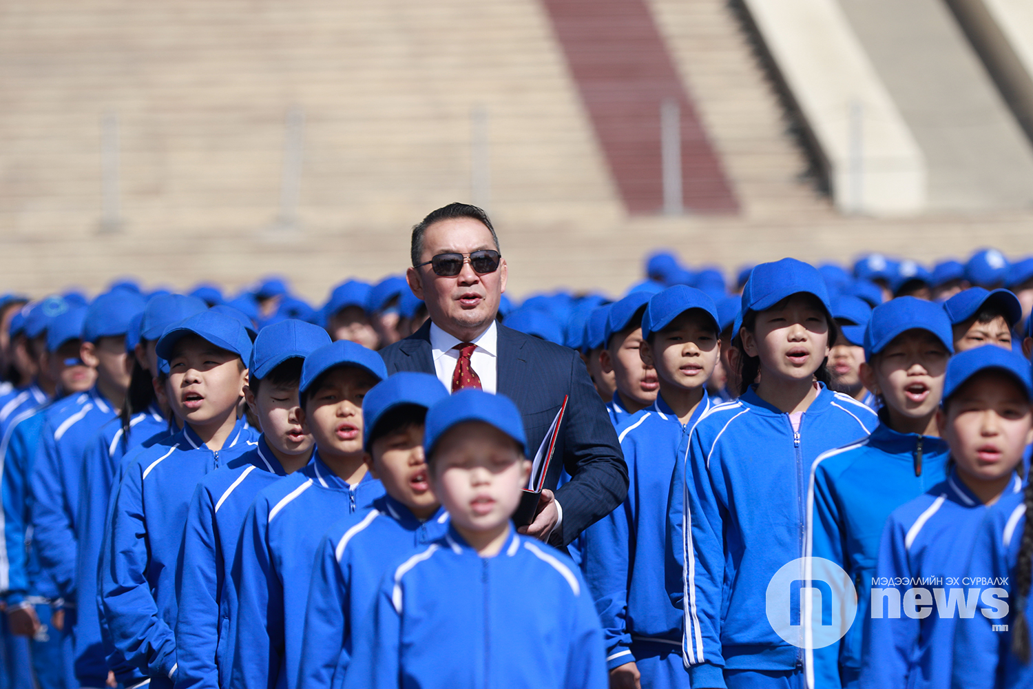 Монгол Улсын Ерөнхийлөгч Х.Баттулга 3333 сурагчийн хамт Тусгаар тогтнол шүлэг уншлаа (23)