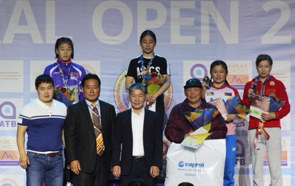 Монголын бөхчүүд “Байгаль Опен”-оос 23 медаль хүртэв