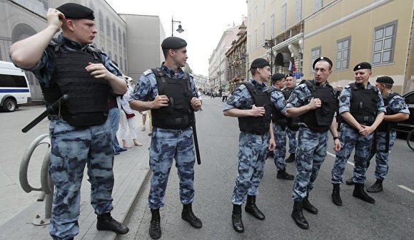 Хууль бус цуглаанд оролцсон 200 гаруй хүнийг Москвад баривчлав