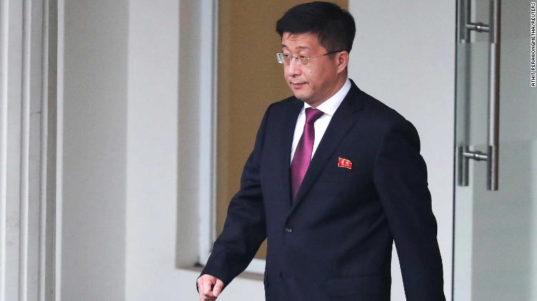 Хойд Солонгосын “цаазлуулсан” дипломатч амьд