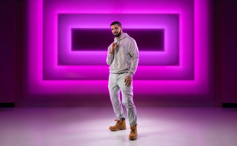 Реппер Drake Тюссод лааны тосон барималтай боллоо