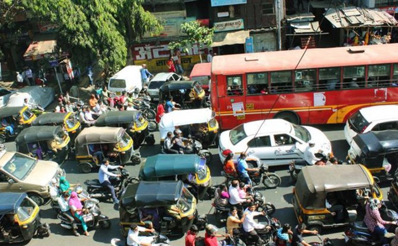 Авто замын түгжрэлээр Мумбай тэргүүлж, Дэли дөрөвт орж байна