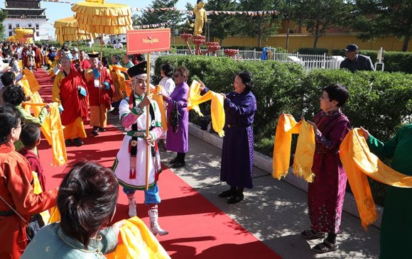 Азийн Буддистуудын энх тайвны бага хурал Гандантэгчэнлин хийдэд эхэллээ