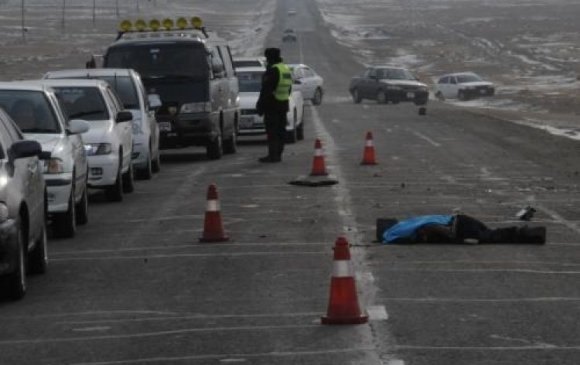 Эмэгтэй жолооч нар зам тээврийн ноцтой осол гаргаж, зургаан хүн нас баржээ