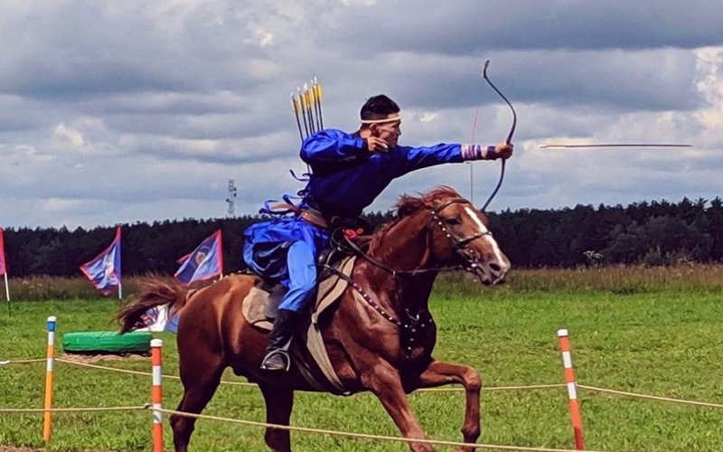 Морьт харвааны тэмцээнээс Монголын тамирчин медаль хүртэв