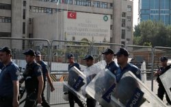 Туркийн цагдаа Курдэд ажиллагаа явуулж, 418 хүнийг баривчилжээ