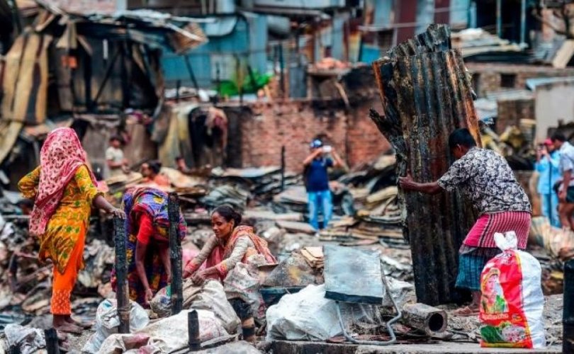 Бангладешт гарсан гал түймрийн улмаас 50 мянган хүн орон гэргүй болжээ