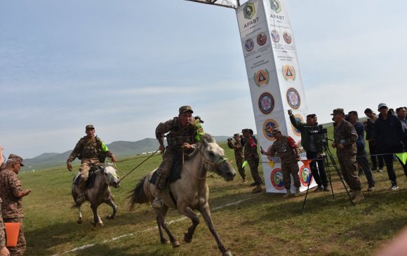 АРАВТ: Монгол, ОХУ-ын багийн уралдаантай