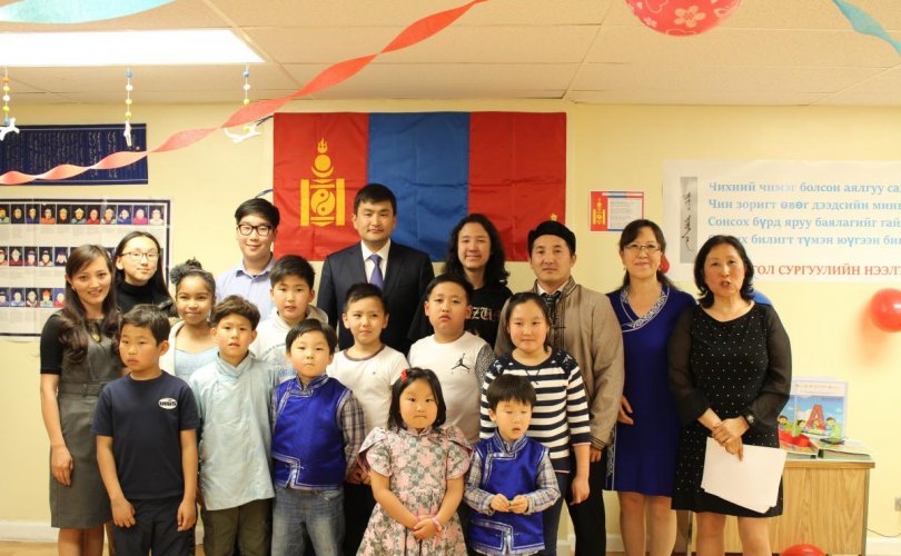 Хилийн чанадад 4000 гаруй хүүхэд монгол хэлээ сурч байна