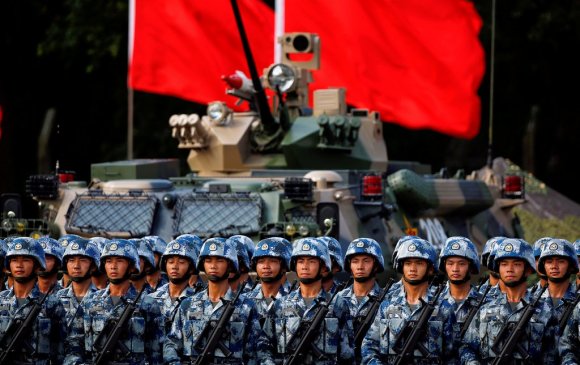 Хятадын цэрэг, техник Хонконгийн хил рүү нэвтэрчээ