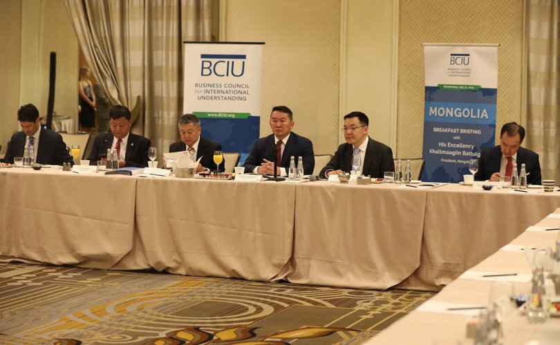 Ерөнхийлөгч Х.Баттулга Монгол-Америкийн бизнес эрхлэгчидтэй уулзлаа